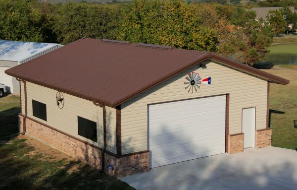 Spacious Garage